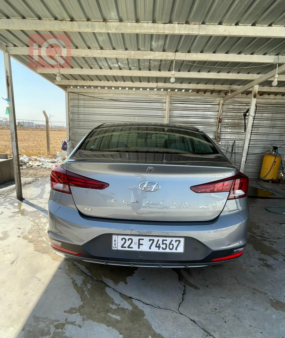 هیوندای ئەلەنترا